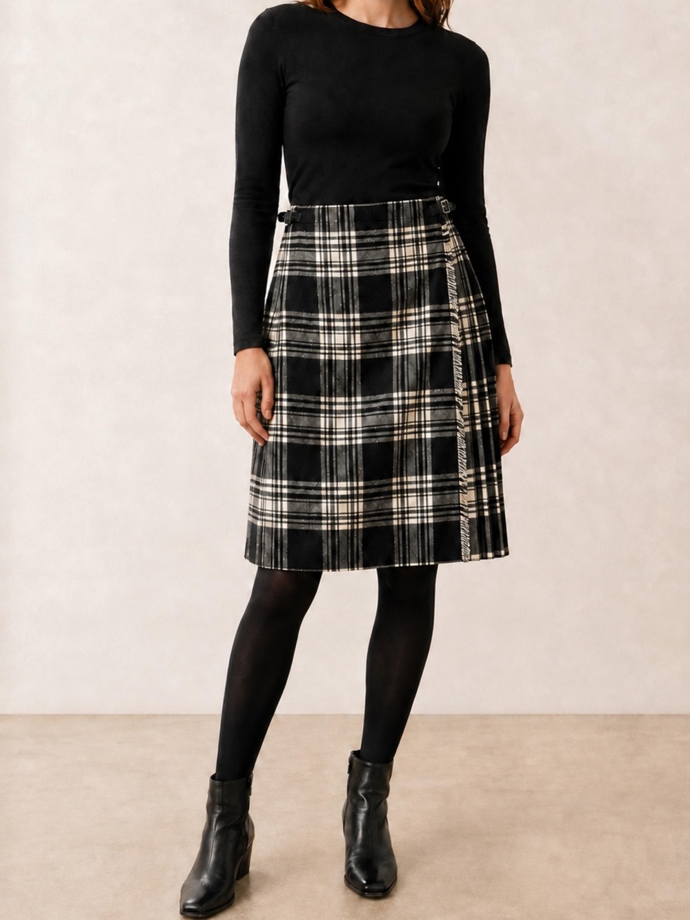 Vintage Moffat Woollens Pure Wool Plaid Wrap Skirt US 16 Knee Lenght